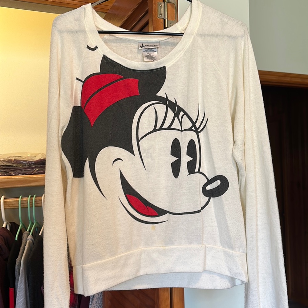 Minnie Mouse graphic tee